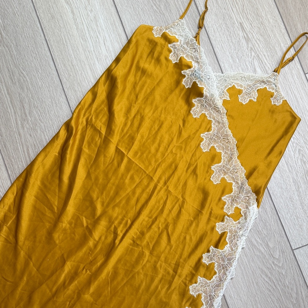INC International Concepts Intimates Slip Dress Size S Golden| Y2K Lace trim